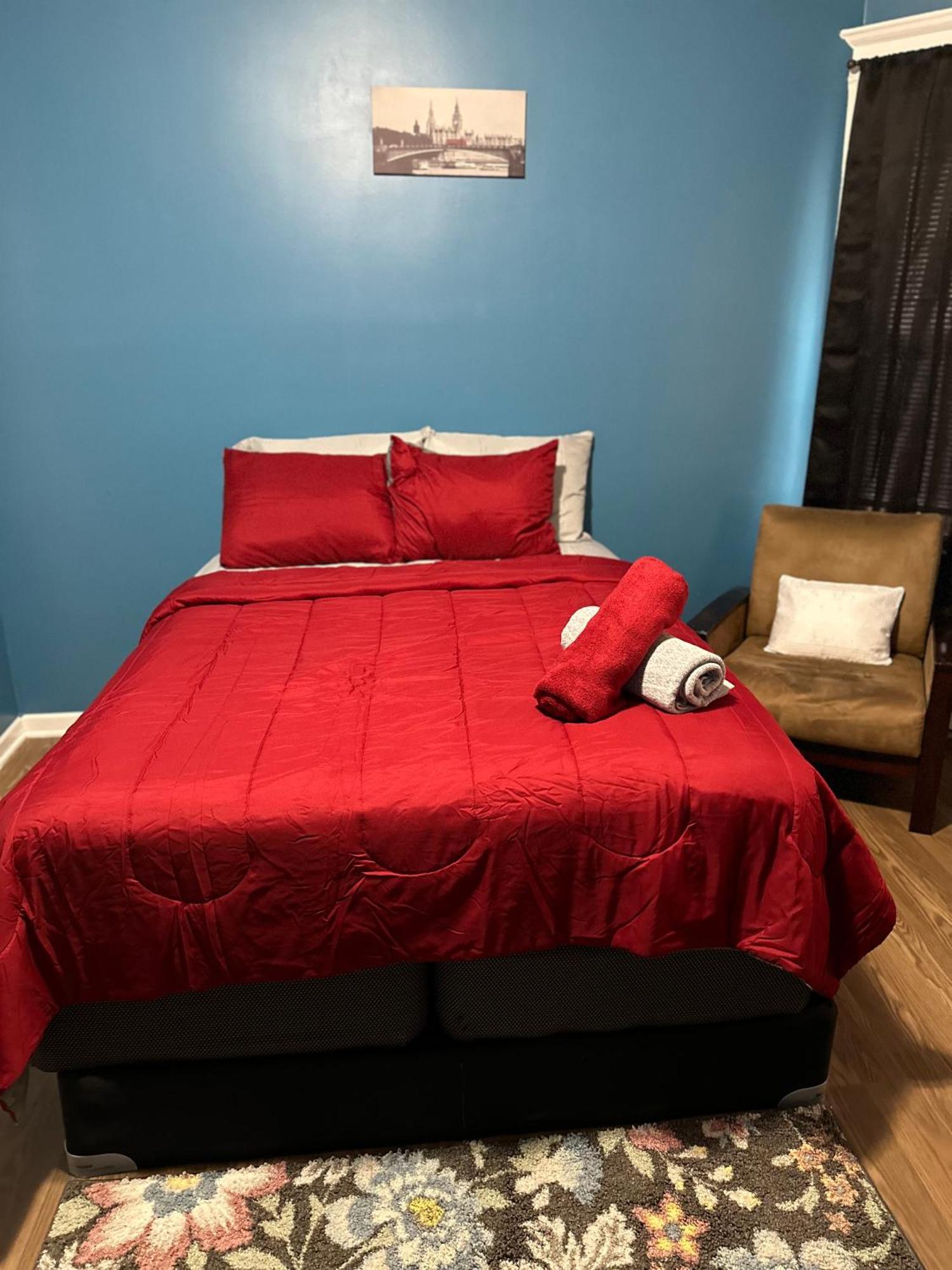 Fidelia Garnet Room, Queen Bed Minutes From Newark Liberty International Airport And Newark Penn Station Exterior photo